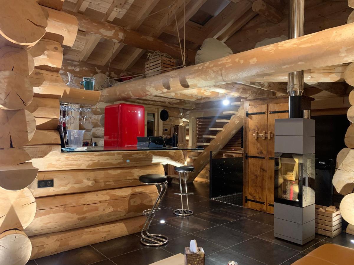 Chalet Anzac Chalet 5 Etoiles en Rondins Tout Neuf Unique dans les Aravis Les Villards-sur-Thônes Extérieur photo