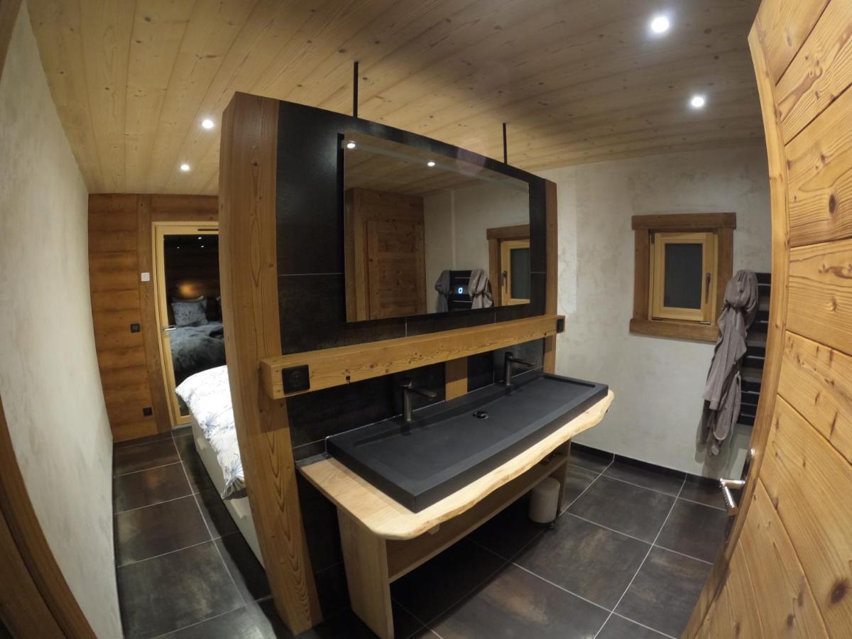 Chalet Anzac Chalet 5 Etoiles en Rondins Tout Neuf Unique dans les Aravis Les Villards-sur-Thônes Extérieur photo