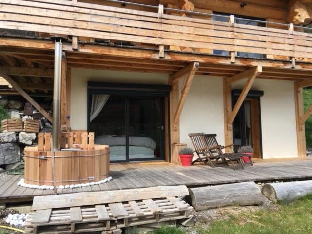 Chalet Anzac Chalet 5 Etoiles en Rondins Tout Neuf Unique dans les Aravis Les Villards-sur-Thônes Extérieur photo